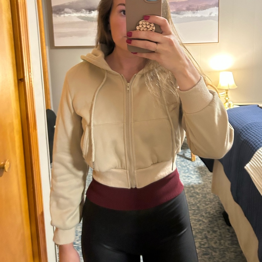 Cropped zip up - Picture 2 of 5